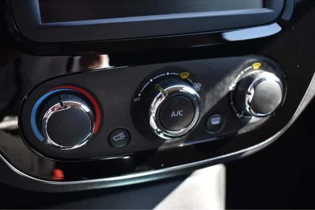 Renault Captur (2019) thumbnail 16