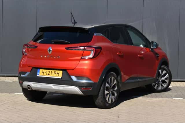 Renault Captur (2020) thumbnail 6