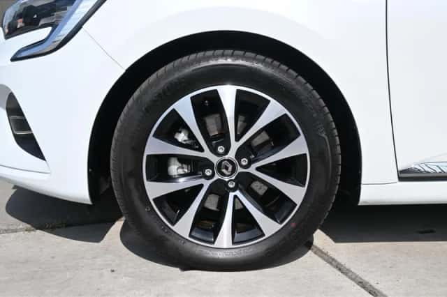 Renault Clio (2021) thumbnail 4