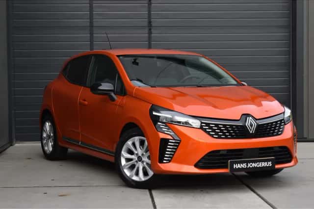 Renault Clio (2024) thumbnail 6