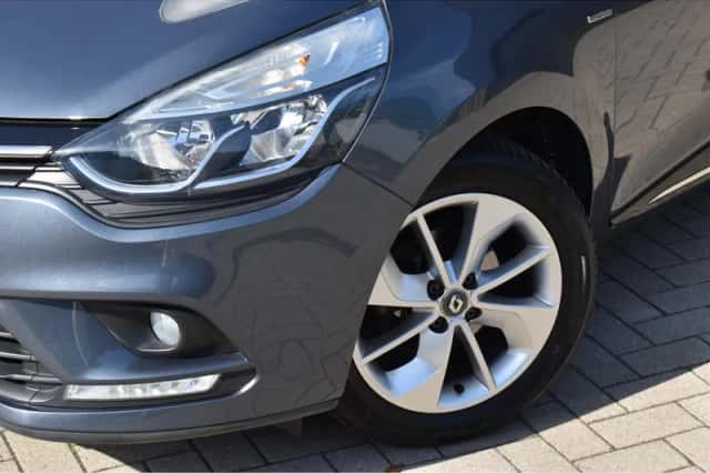 Renault Clio (2016) thumbnail 3