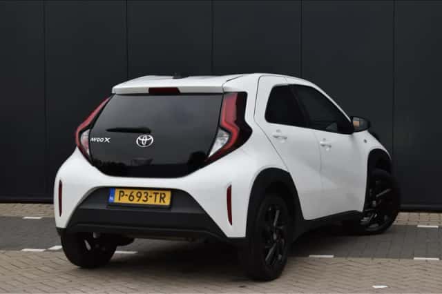Toyota Aygo X (2022) thumbnail 2