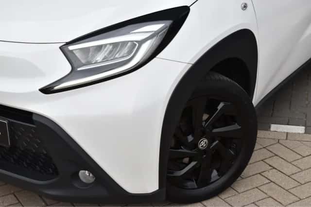 Toyota Aygo X (2022) thumbnail 3