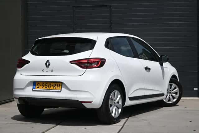 Renault Clio (2019) thumbnail 3