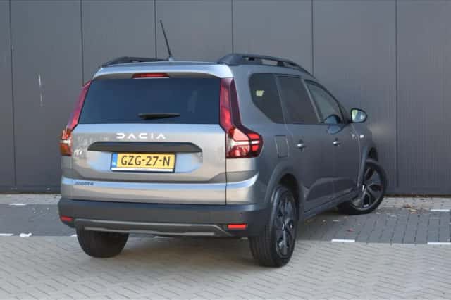 Dacia Jogger (2024) thumbnail 2