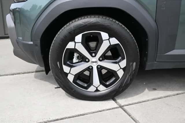 Dacia Duster (2024) thumbnail 4