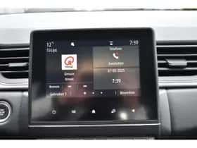 Renault Captur (2022) thumbnail 16