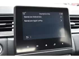 Renault Captur (2022) thumbnail 23