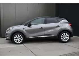 Renault Captur (2022) thumbnail 5