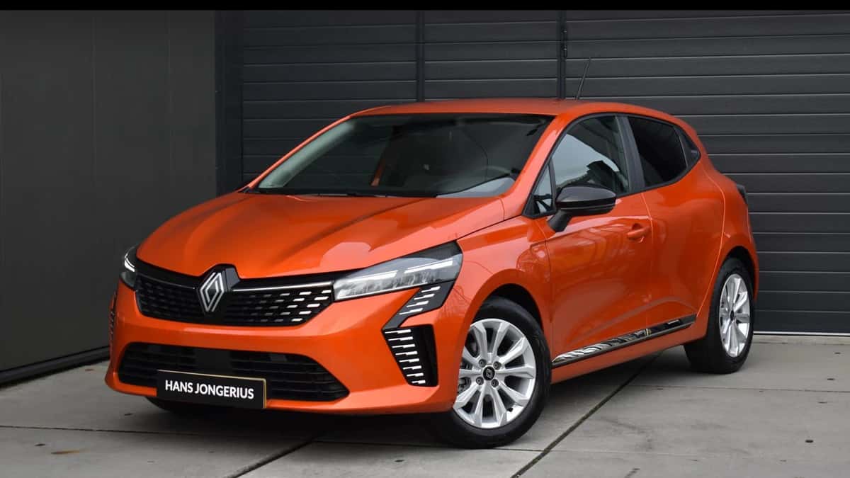 Renault Clio (2024) — foto 1