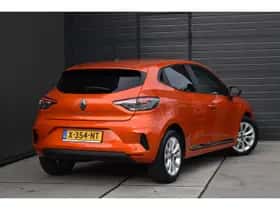 Renault Clio (2024) thumbnail 3