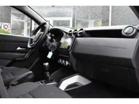Dacia Duster (2022) thumbnail 3