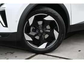 Renault Captur (2024) thumbnail 4