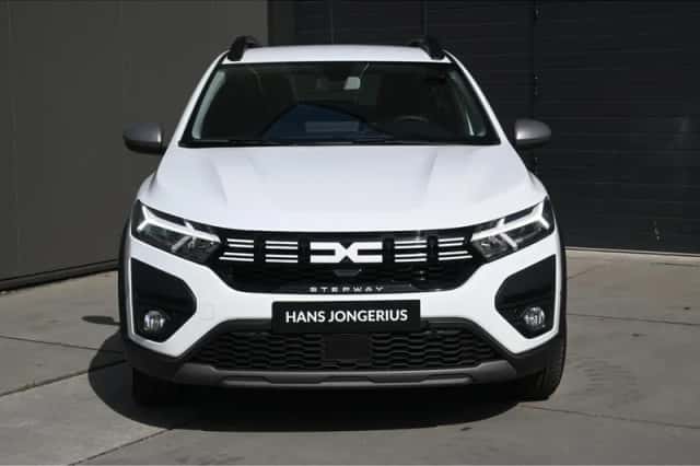 Dacia Sandero Stepway (2023) thumbnail 2