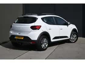 Dacia Sandero Stepway (2023) thumbnail 3