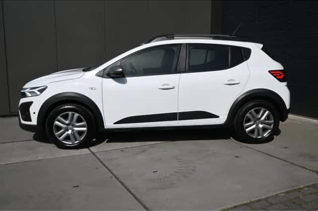 Dacia Sandero Stepway (2023) thumbnail 5
