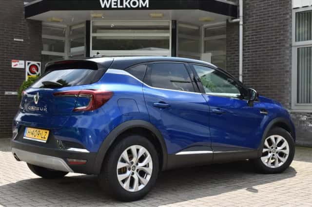 Renault Captur (2020) thumbnail 2