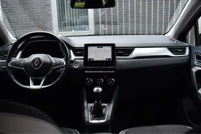 Renault Captur (2020) thumbnail 4