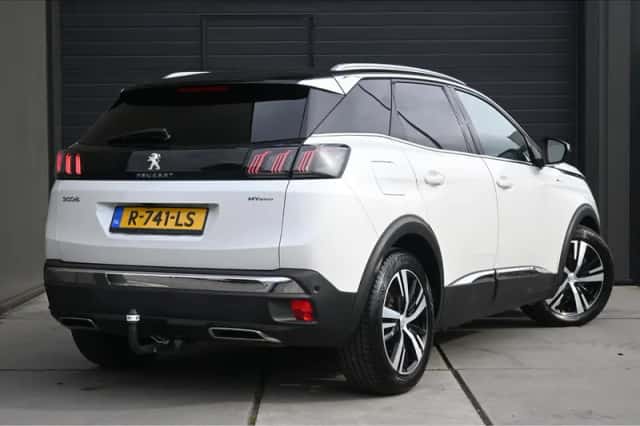 Peugeot 3008 (2021) thumbnail 3