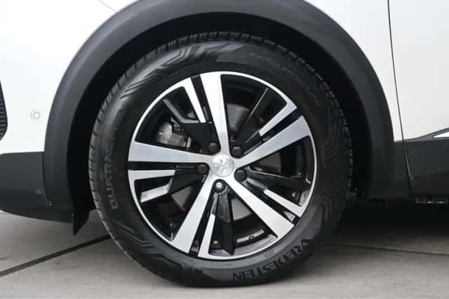 Peugeot 3008 (2021) thumbnail 4