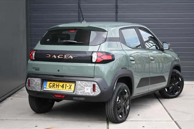 Dacia Spring (2024) thumbnail 3