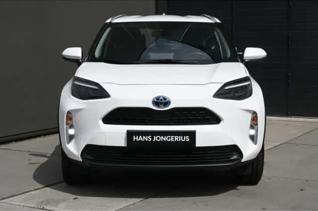 Toyota Yaris Cross (2022) thumbnail 2