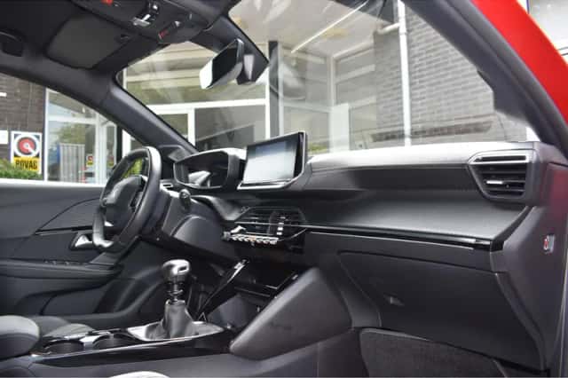 Peugeot 208 (2020) thumbnail 3