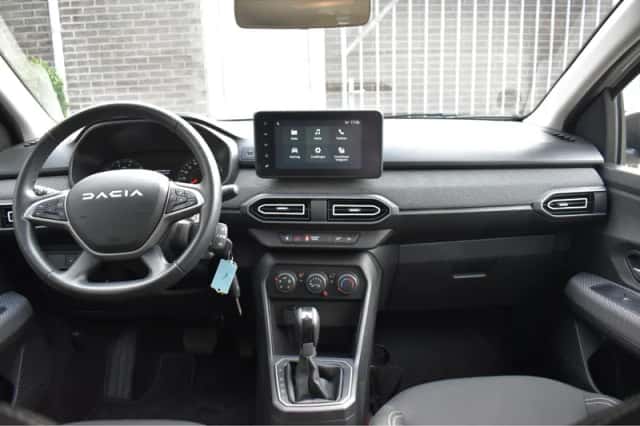 Dacia Sandero (2023) thumbnail 4