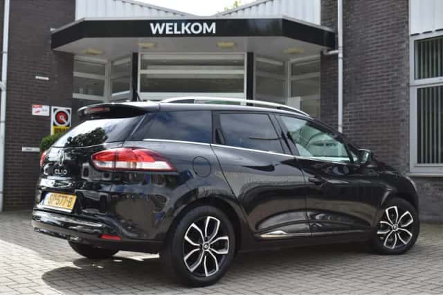 Renault Clio (2018) thumbnail 2