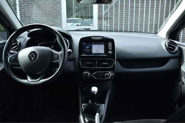 Renault Clio (2018) thumbnail 4
