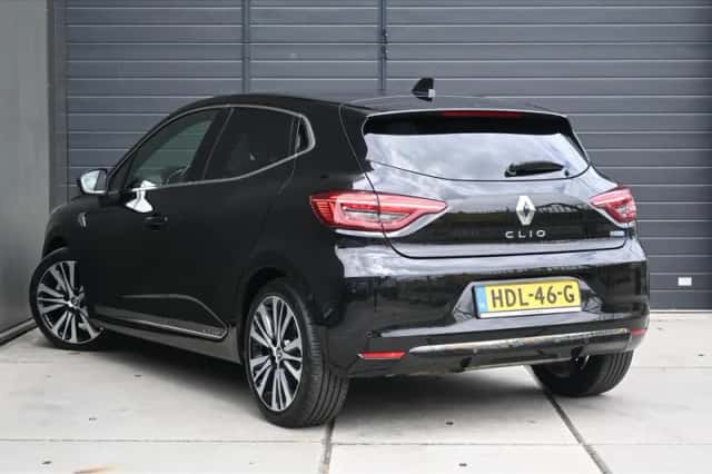 Renault Clio (2022) thumbnail 3
