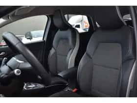 Renault Captur (2021) thumbnail 11