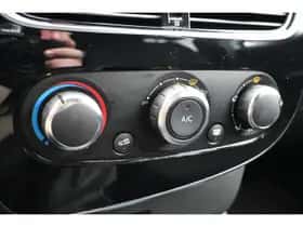 Renault Clio (2019) thumbnail 18