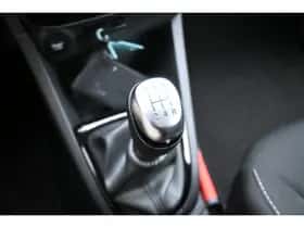 Renault Clio (2019) thumbnail 21