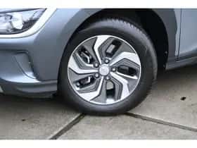 Hyundai Kona (2022) thumbnail 4