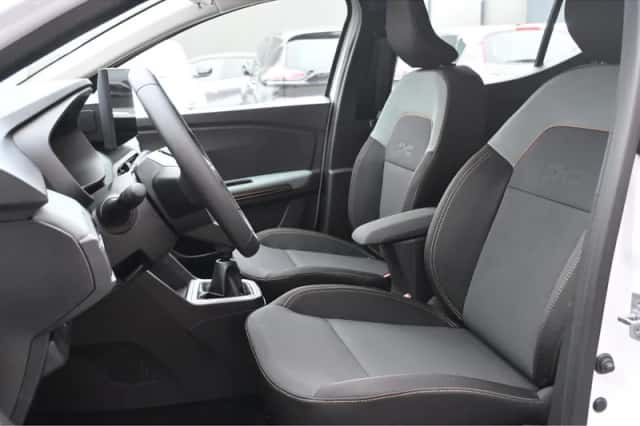 Dacia Sandero Stepway (2026) thumbnail 2