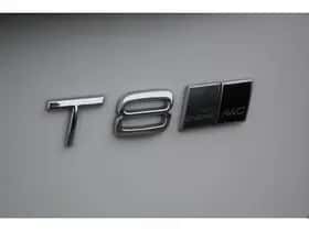 Volvo XC90 (2015) thumbnail 11