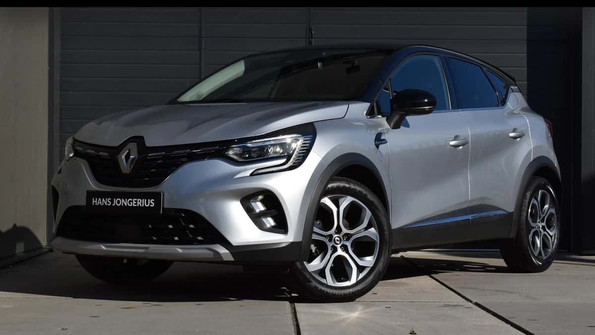 Renault Captur (2022) — foto 1