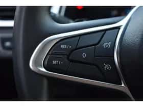 Renault Captur (2022) thumbnail 20