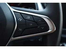 Renault Captur (2022) thumbnail 22