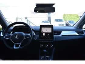 Renault Captur (2022) thumbnail 9