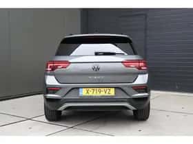Volkswagen T-Roc (2020) thumbnail 7