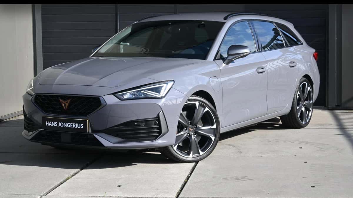 CUPRA Leon Sportstourer (2022) — foto 1