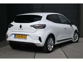 Renault Clio (2024) thumbnail 3