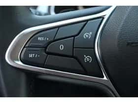 Renault Captur (2021) thumbnail 22