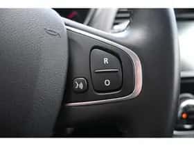 Renault Captur (2017) thumbnail 22