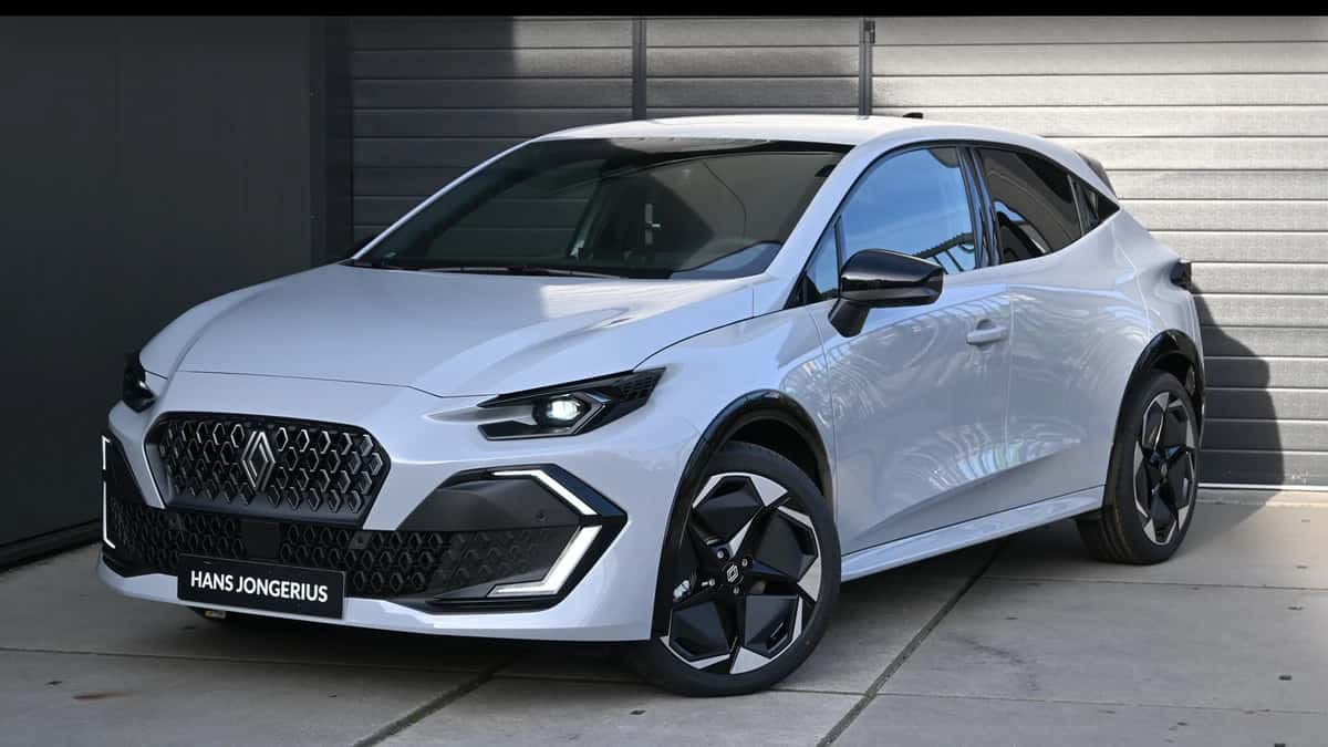 Renault Clio (2026) — foto 1