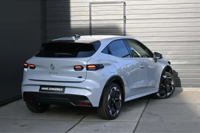 Renault Clio (2026) thumbnail 4