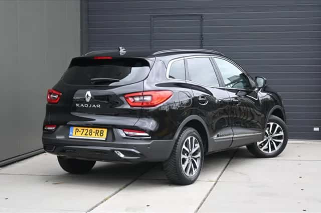 Renault Kadjar (2021) thumbnail 3