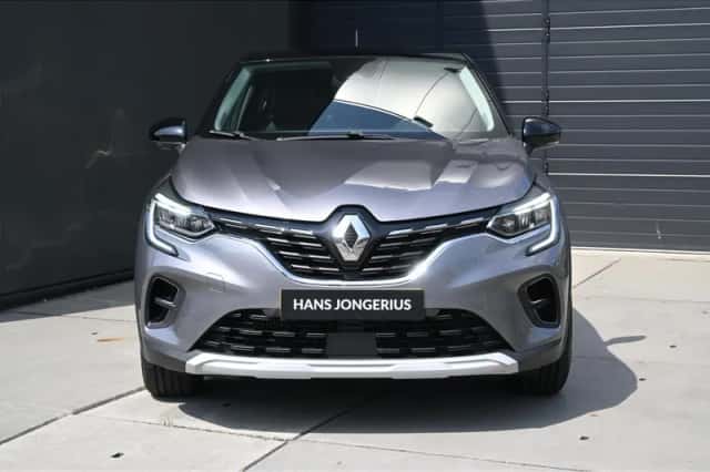 Renault Captur (2021) thumbnail 2